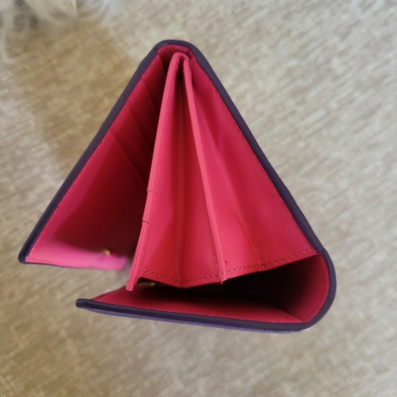 Mcm Coral Trifold Long Wallet..Authentic..Like brand New!! - Picture 10 of 11